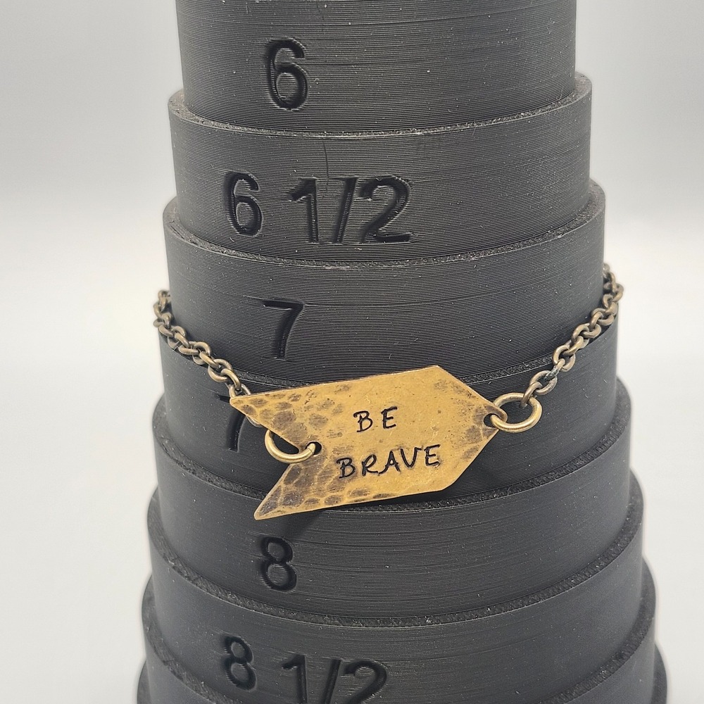 Be Brave Bracelet Brass Tone Arrow Pendant 7 inch Chain Link